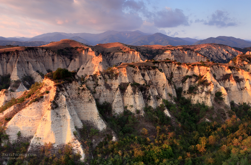 Where in the world is Sandanski-Melnik & furthermore, why would I visit?